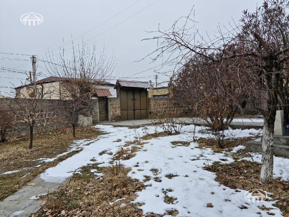 Քոթեջ · 455 մ² · Ջրվեժ