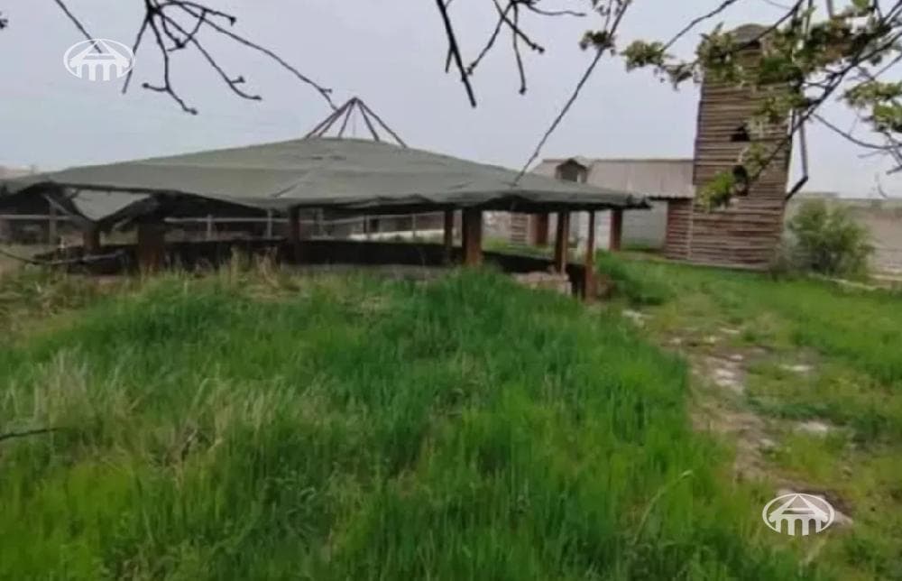 Հյուրանոց · 1500 մ² · Պտղնի