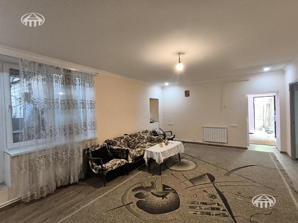 House · 94 m² · Yerevan
