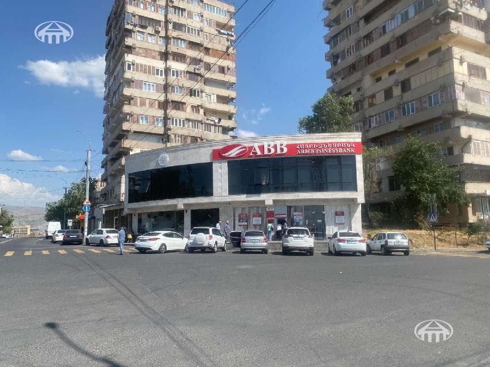 Retail · 210 m² · Yerevan