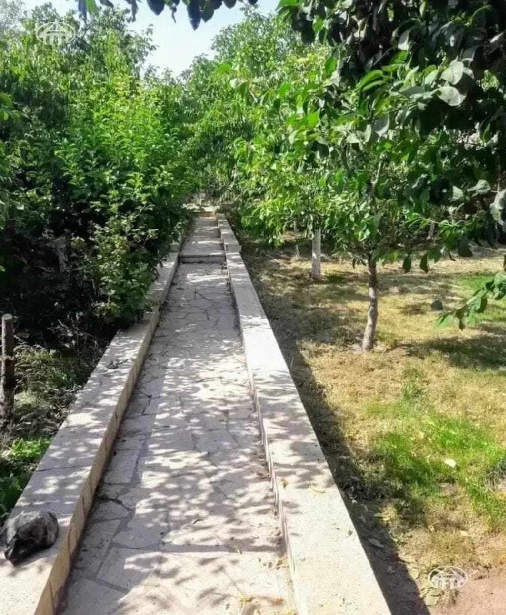 Քոթեջ · 405 մ² · Ձորաղբյուր