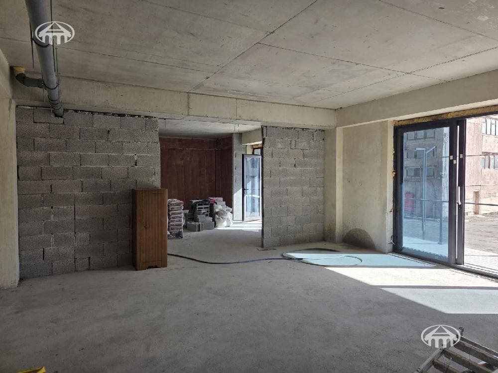 Retail · 133 m² · Yerevan