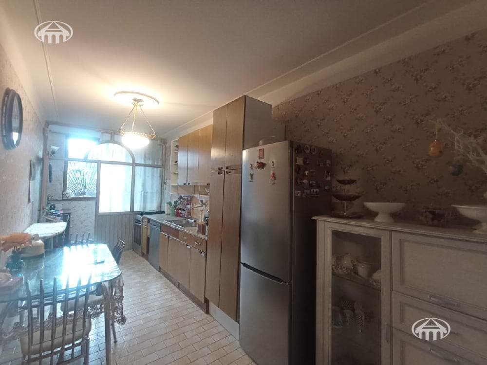 Квартира · 3 комн. · 91 м² · Ереван