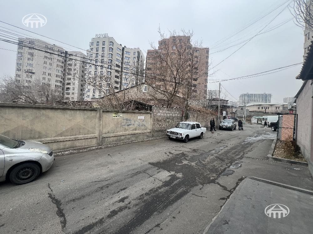 Գրասենյակ · 375 մ² · Երևան