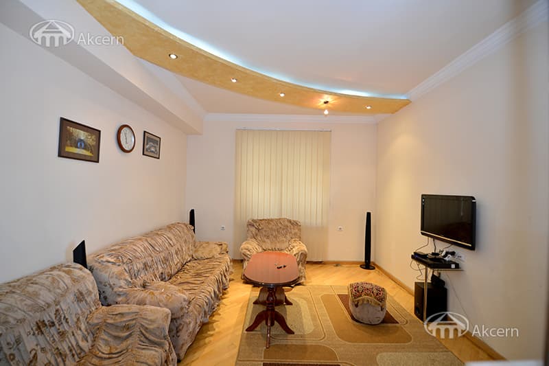 Квартира · 3 комн. · 87 м² · Ереван
