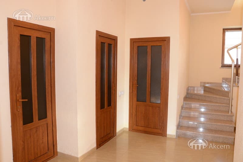 Дом · 7 комн. · 286 м² · Ереван