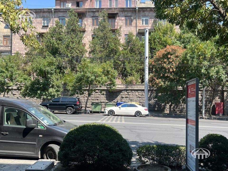 Բնակարան · 98 մ² · Երևան