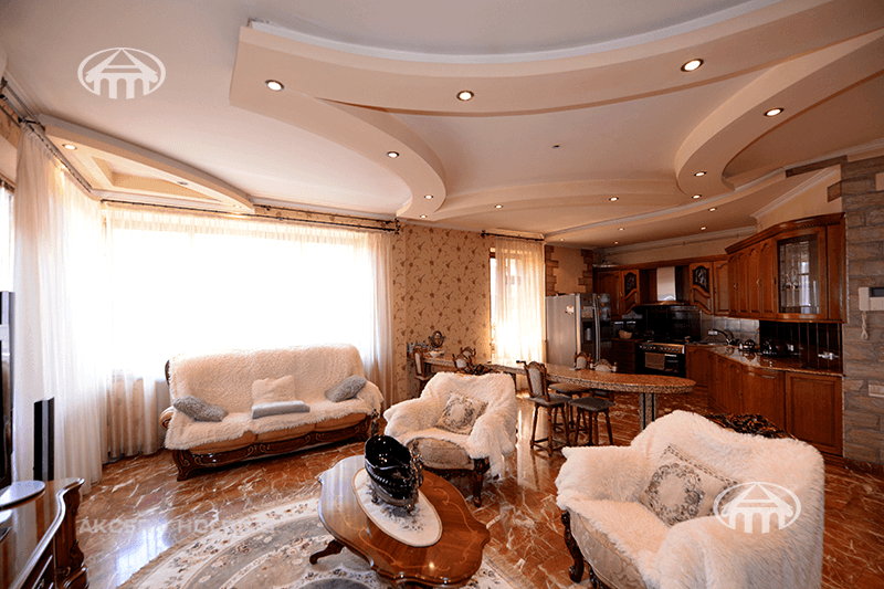 Квартира · 210 м² · Ереван