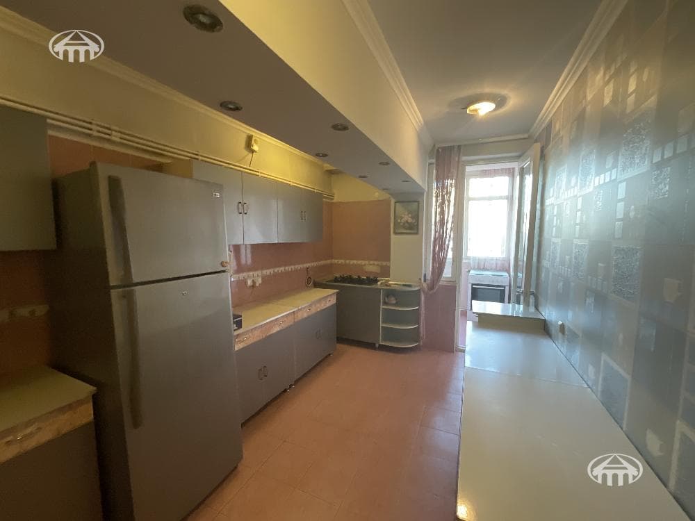 Բնակարան · 3 սեն. · 106 մ² · Երևան