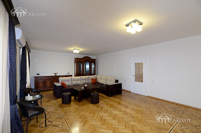 Квартира · 4 комн. · 121 м² · Ереван