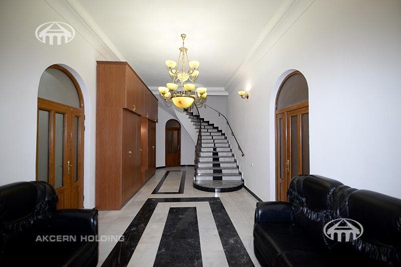 Mansion · 584 m² · Yerevan