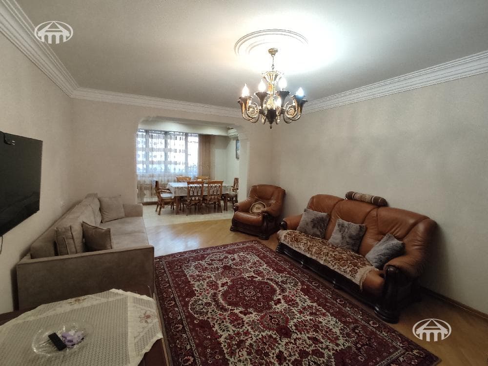 Квартира · 90 м² · Ереван