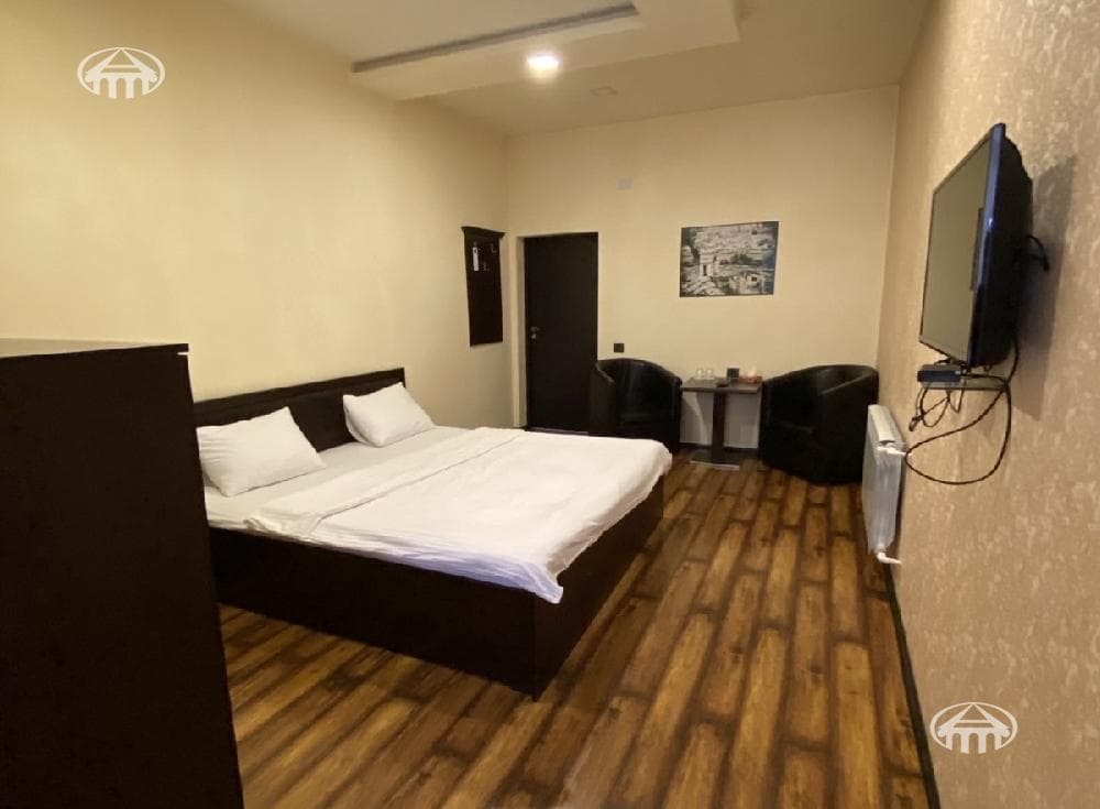 Hotel · 8 rooms · 585 m² · Yerevan