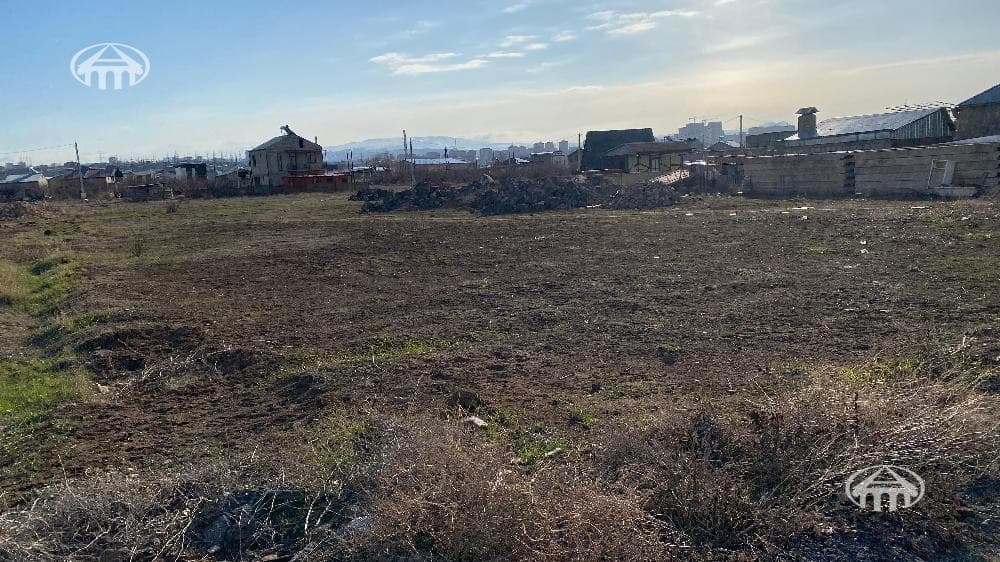 Land · 900 m² · Yerevan