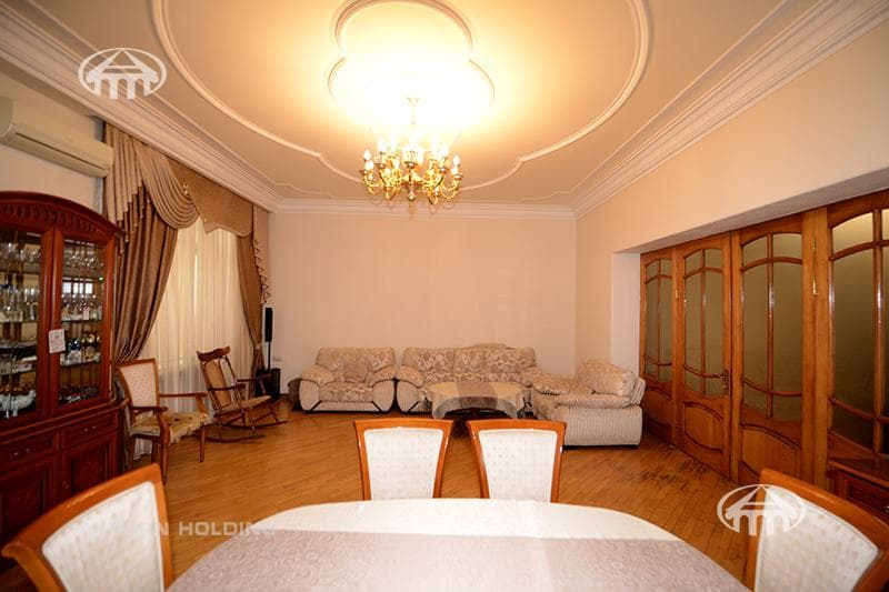 Особняк · 319 м² · Ереван
