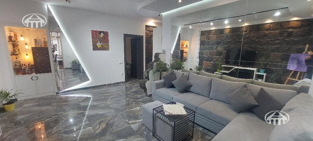 Apartment · 4 rooms · 100 m² · Yerevan