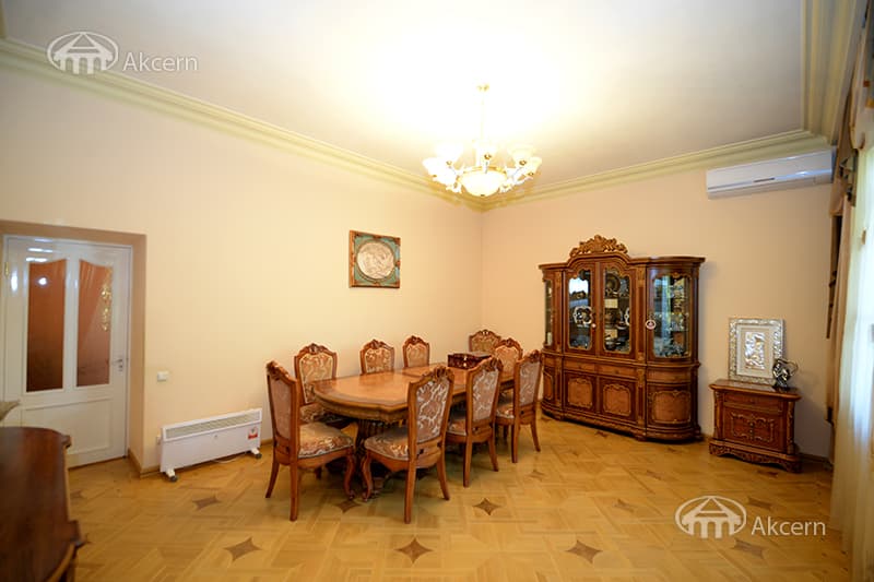 Квартира · 3 комн. · 127 м² · Ереван