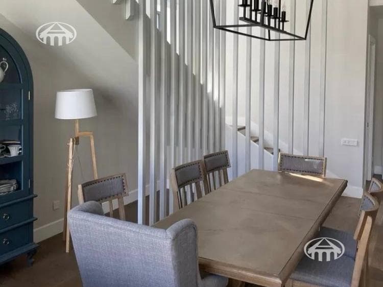 Mansion · 5 rooms · 428 m² · Vahagni