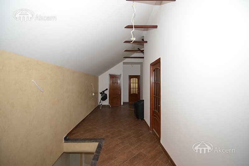 Офис · 285 м² · Кентрон