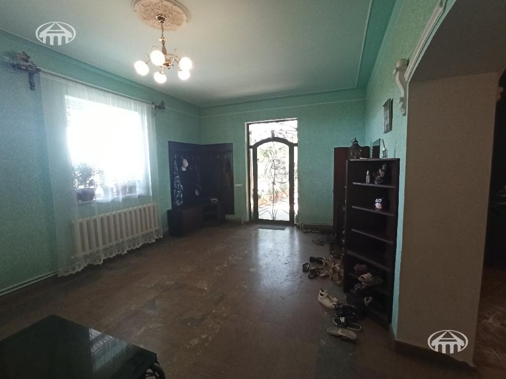 House · 8 rooms · 459 m² · Nor Nork