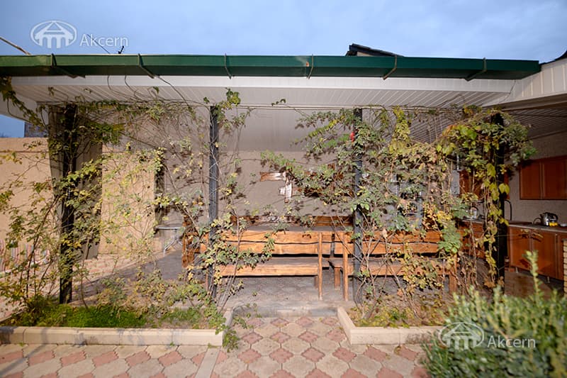 Mansion · 5 rooms · 340 m² · Arabkir