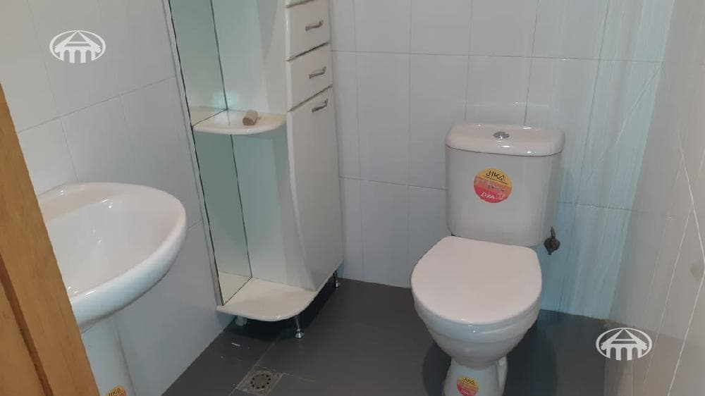 Дом · 5 комн. · 301 м² · Кентрон