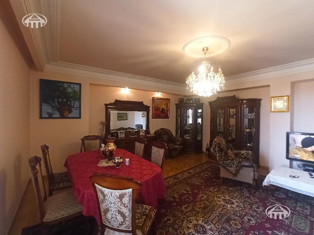 House · 325 m² · Malatia-Sebastia