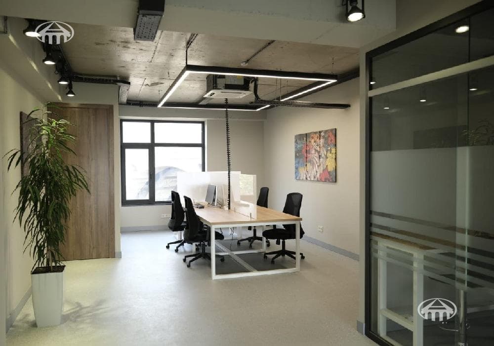 Офис · 845 м² · Кентрон