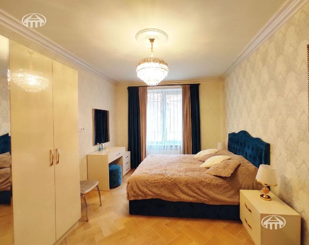 Apartment · 3 rooms · 86 m² · Kentron