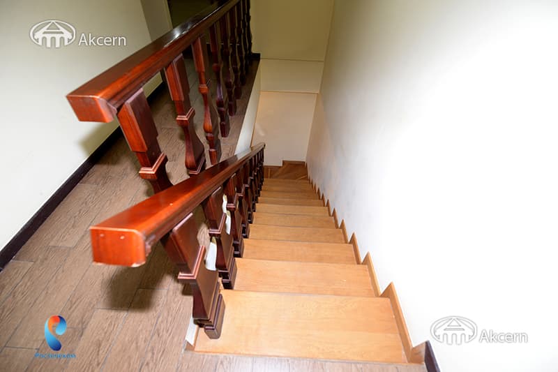 Apartment · 4 rooms · 215 m² · Kentron