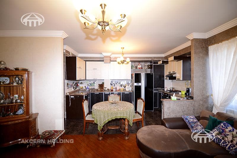 Квартира · 4 комн. · 114 м² · Кентрон