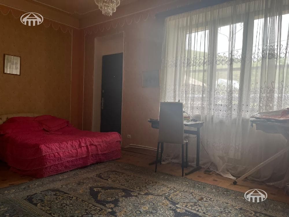 Mansion · 8 rooms · 425 m² · Gugark