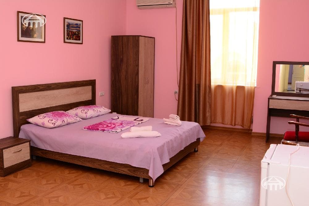 Особняк · 9 комн. · 700 м² · Арабкир
