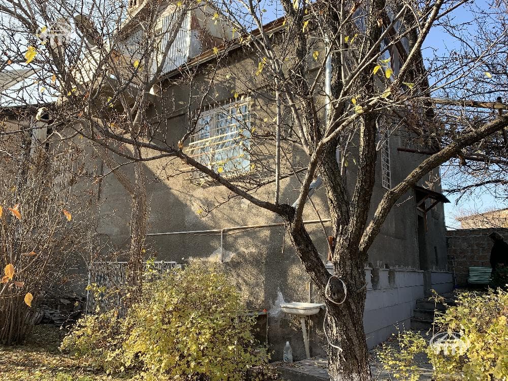 Առանձնատուն · 5 սեն. · 212 մ² · Գետամեջ