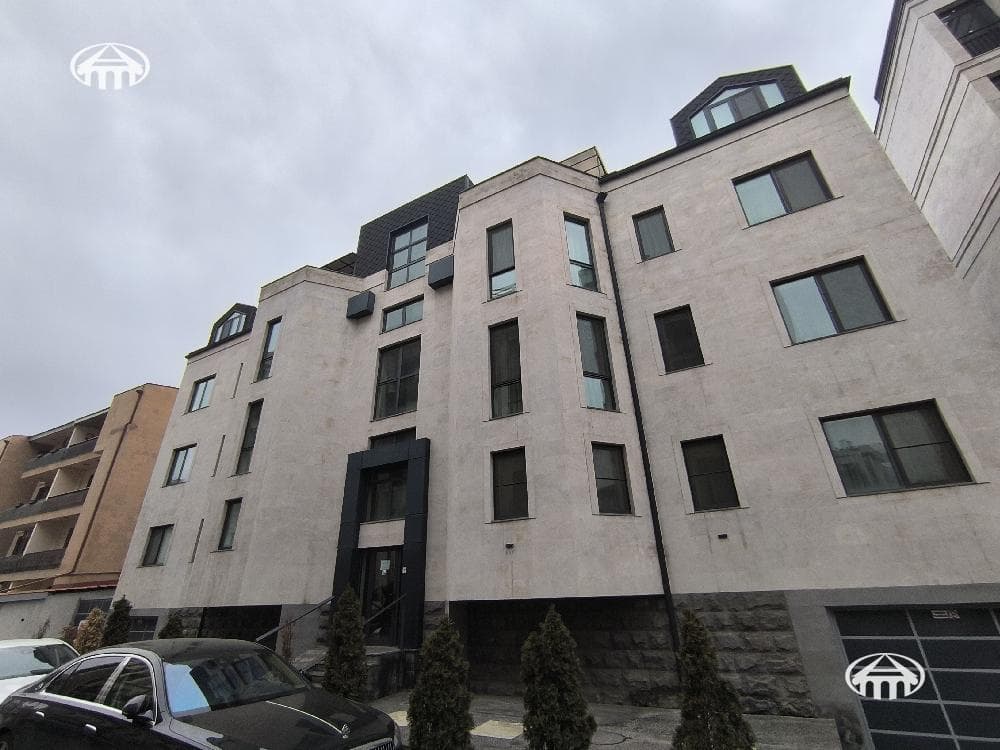 Apartment · 4 rooms · 117 m² · Kentron
