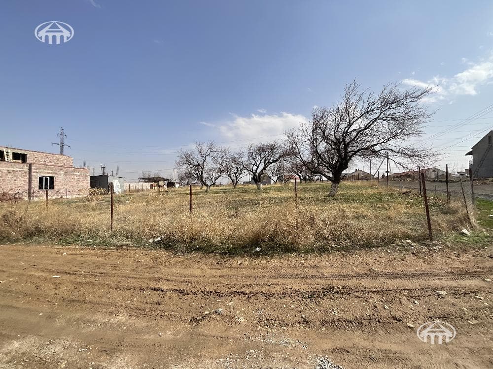Land · 793 m² · Davtashen