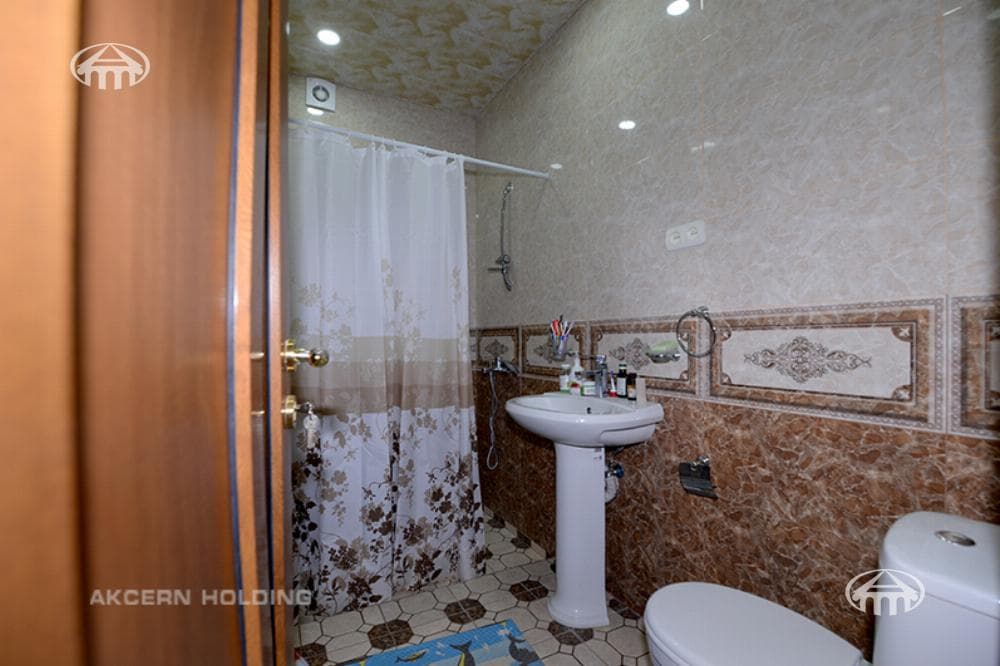 Առանձնատուն · 6 սեն. · 272 մ² · Արաբկիր