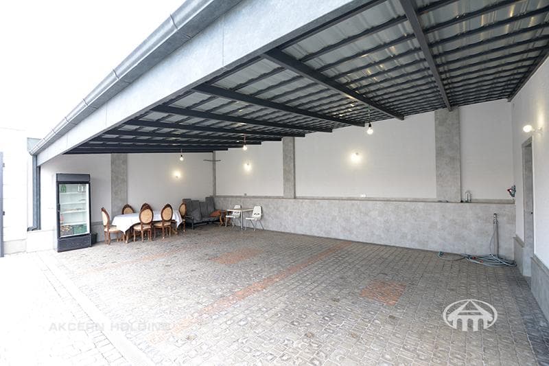 House · 6 rooms · 567 m² · Ajapnyak