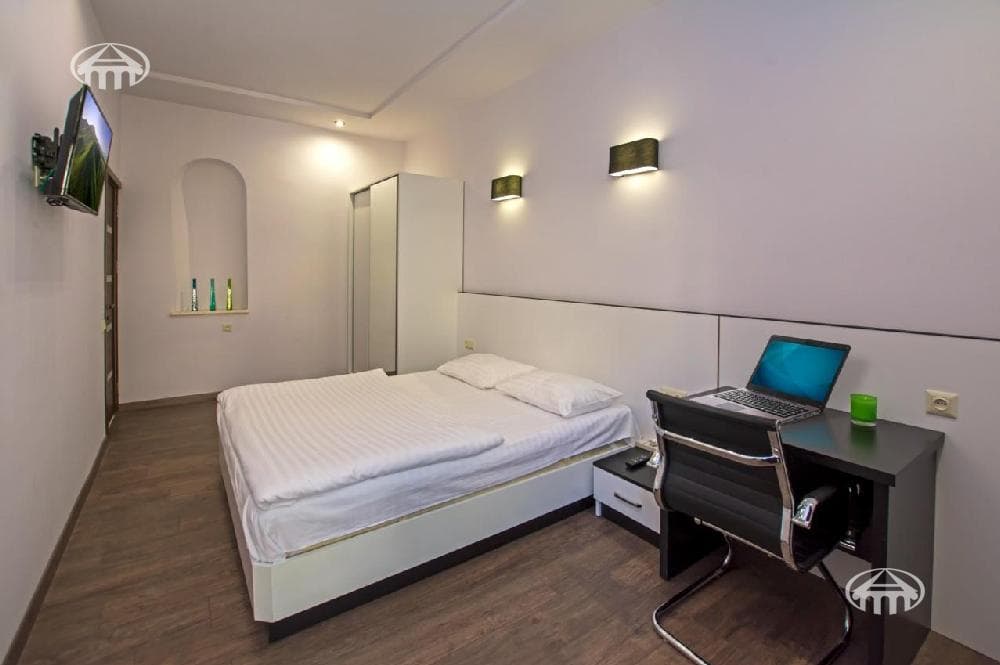 Квартира · 3 комн. · 82 м² · Кентрон