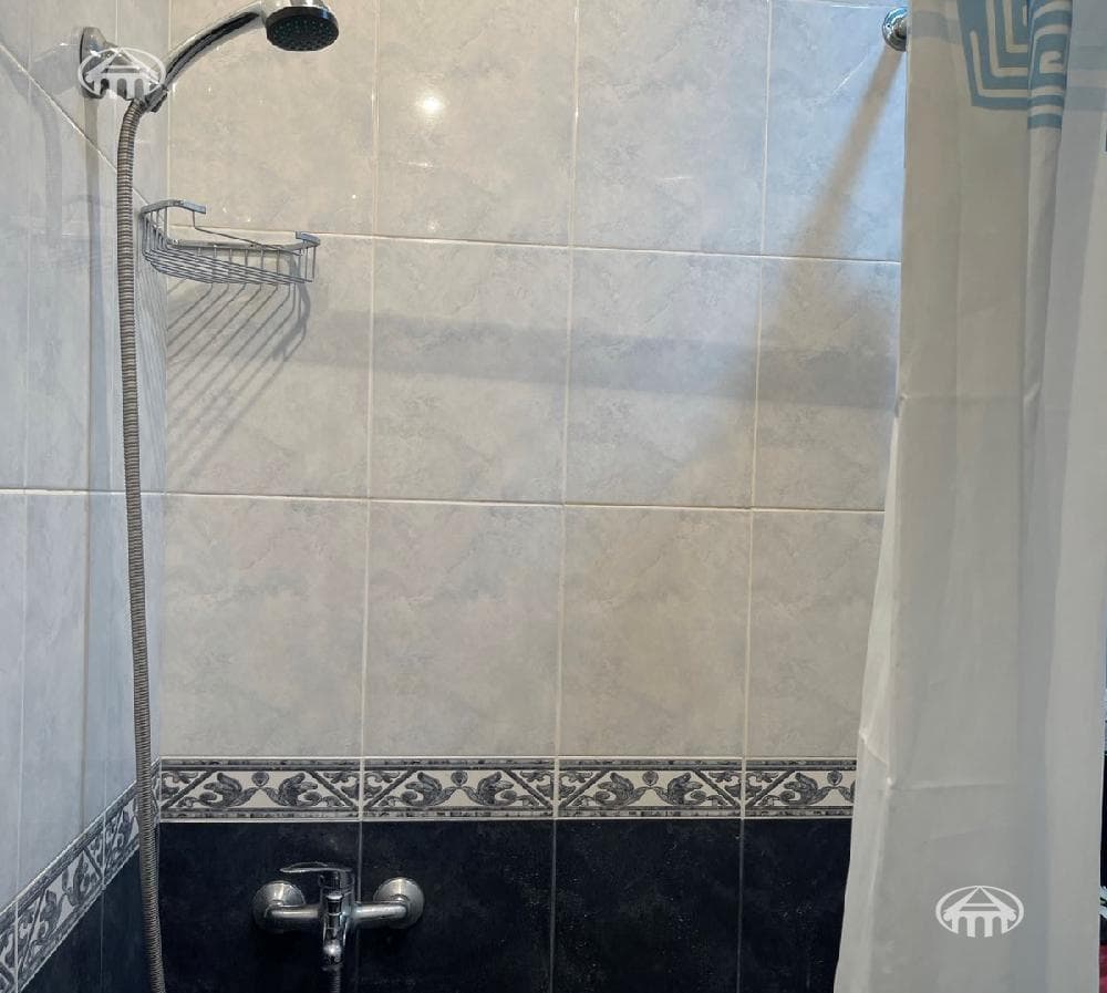 Квартира · 1 комн. · 40 м² · Кентрон