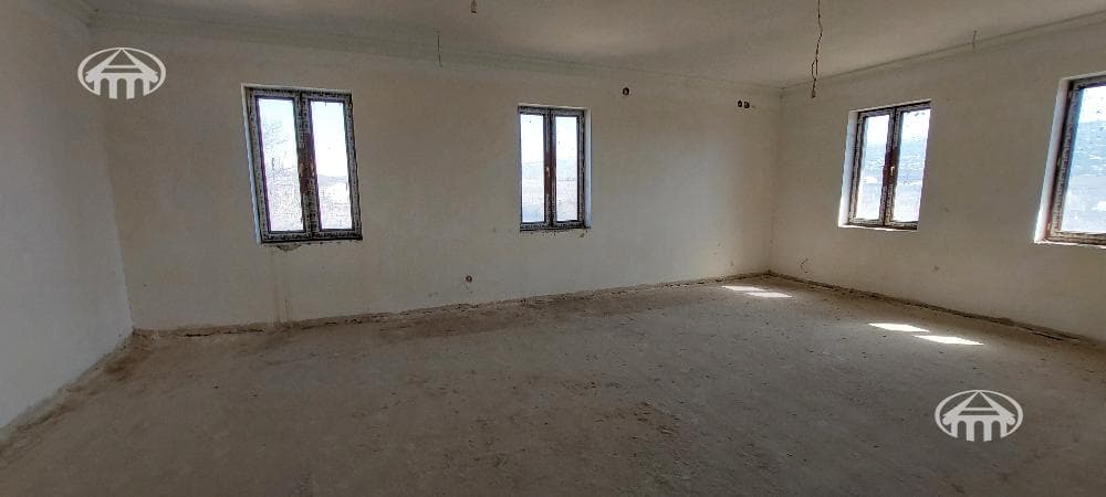 Առանձնատուն · 5 սեն. · 788 մ² · Ձորաղբյուր