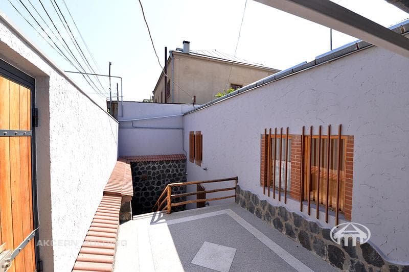 Առանձնատուն · 6 սեն. · 232 մ² · Նորք-Մարաշ