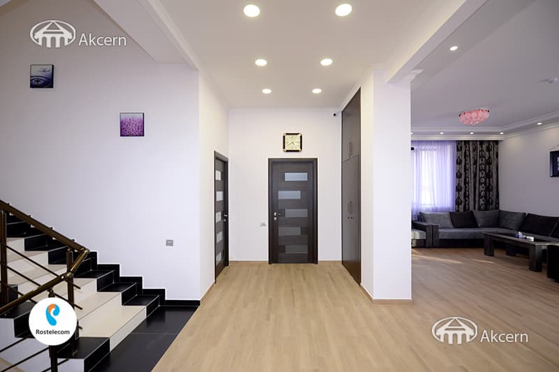 Особняк · 8 комн. · 520 м² · с. Ариндж
