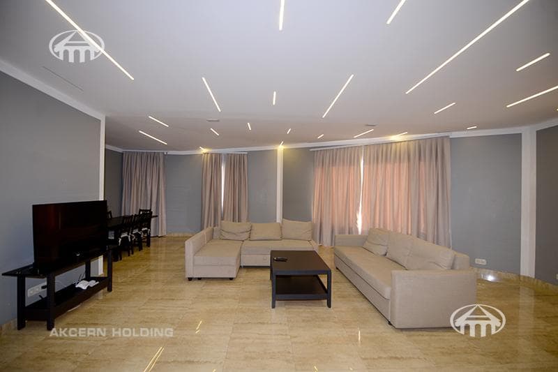 Квартира · 4 комн. · 150 м² · Кентрон