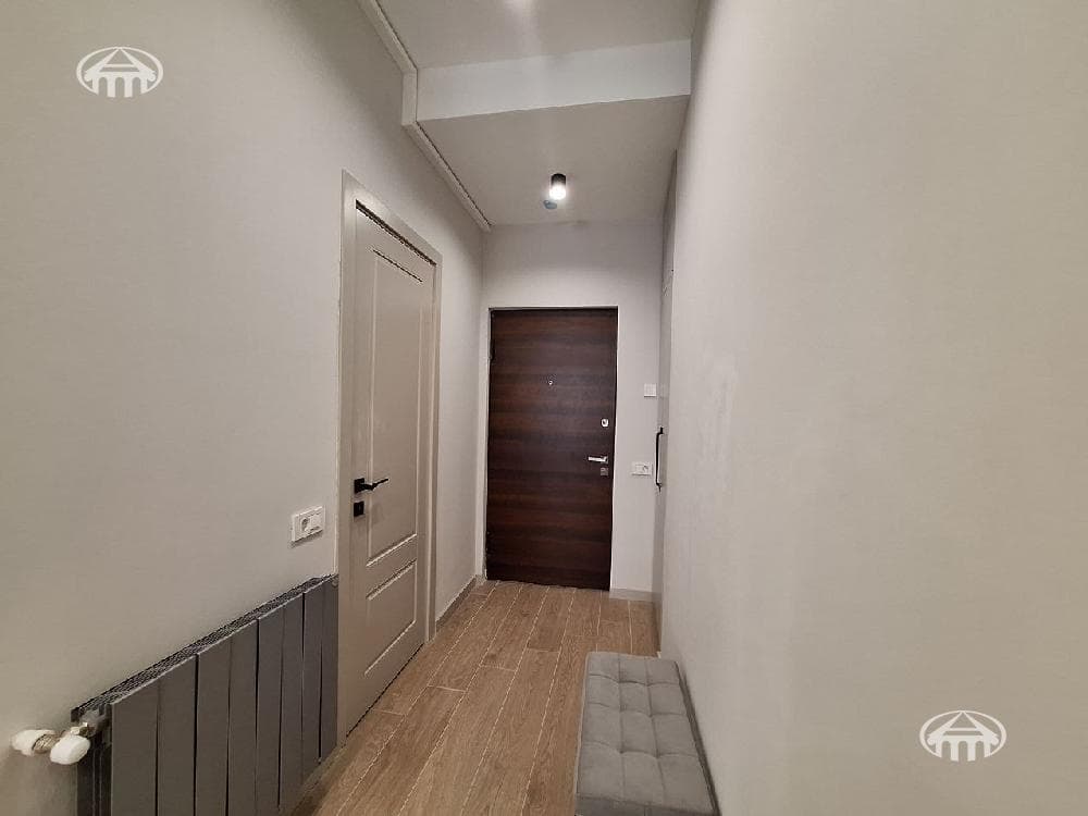 Բնակարան · 2 սեն. · 42 մ² · Կենտրոն — Լուսանկար 3 / 8
