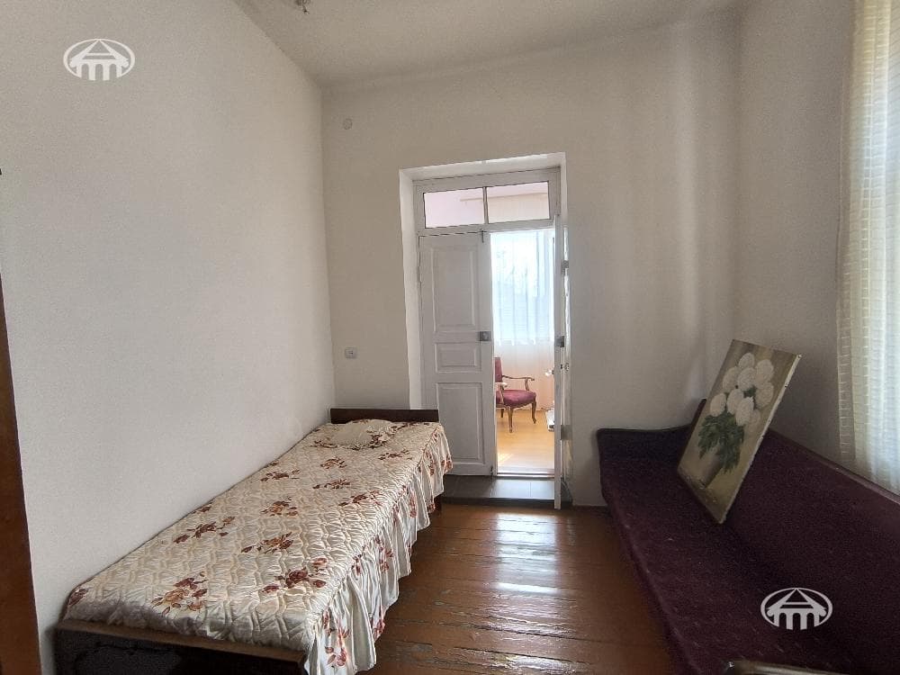 Дом · 3 комн. · 130 м² · Арабкир