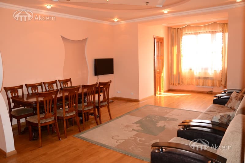 Квартира · 2 комн. · 79 м² · Арабкир