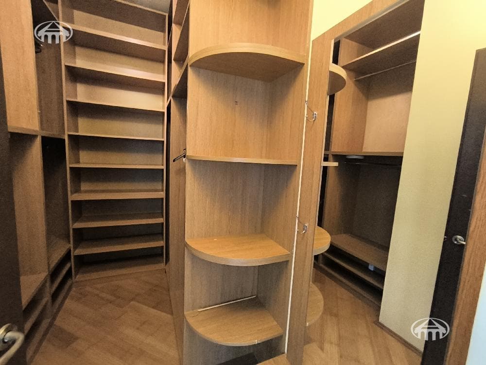 Особняк · 5 комн. · 407 м² · Ваагни