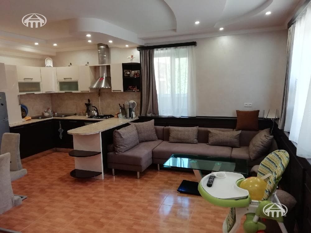 Hotel · 1,366 m² · Tsaghkadzor