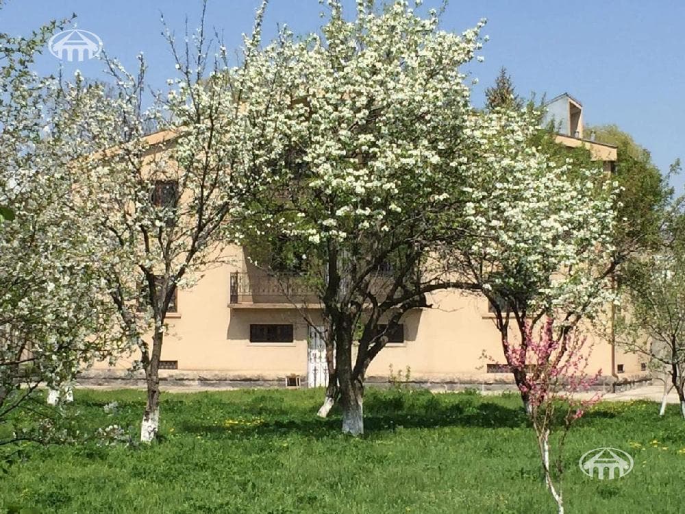 Առանձնատուն · 516,5 մ² · Եղվարդ